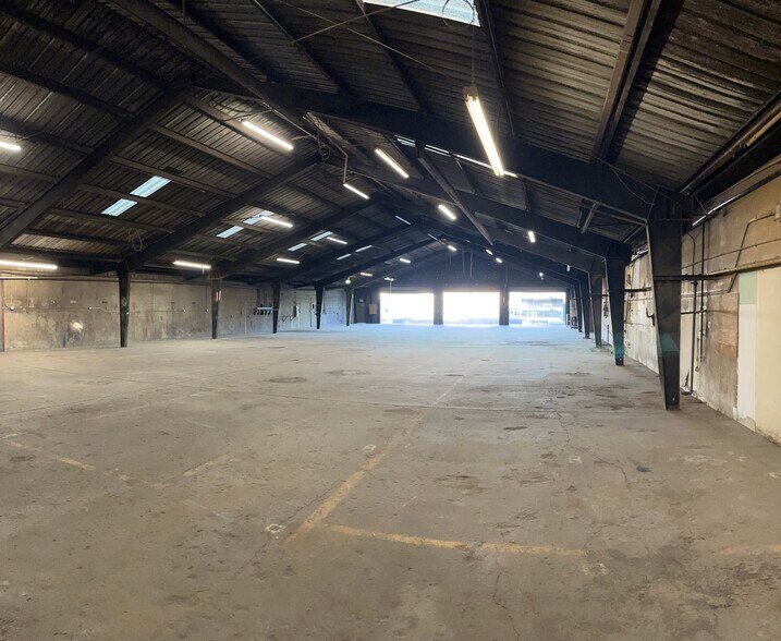 More Photos Of 1356 N Santiago St, Santa Ana Industrial For Sale