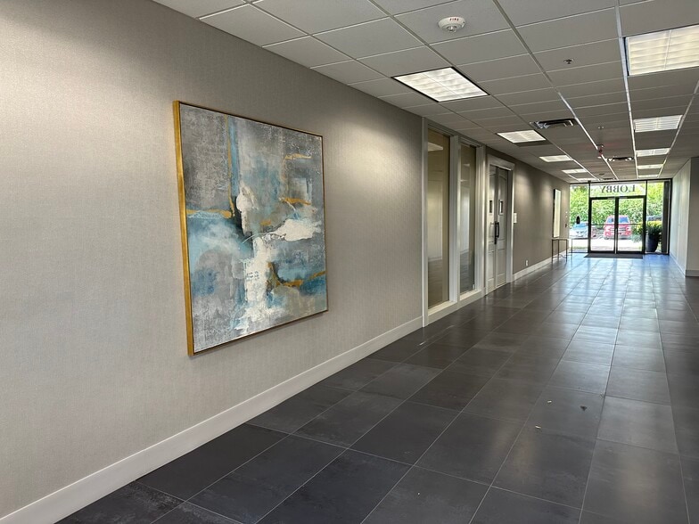 More Photos Of 2000 Richard Jones Rd, Nashville Office For Lease