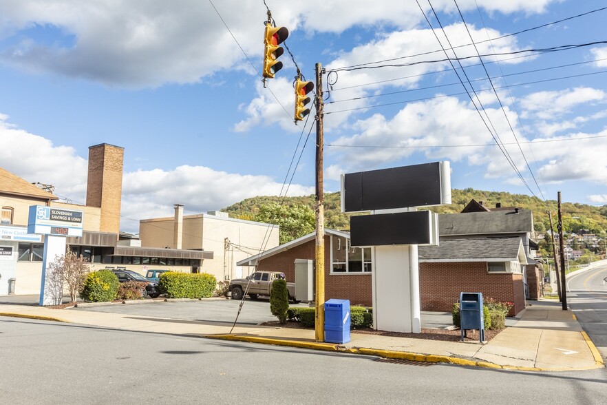 Primary Photo Of 50 Main St, Conemaugh Bank For Sale