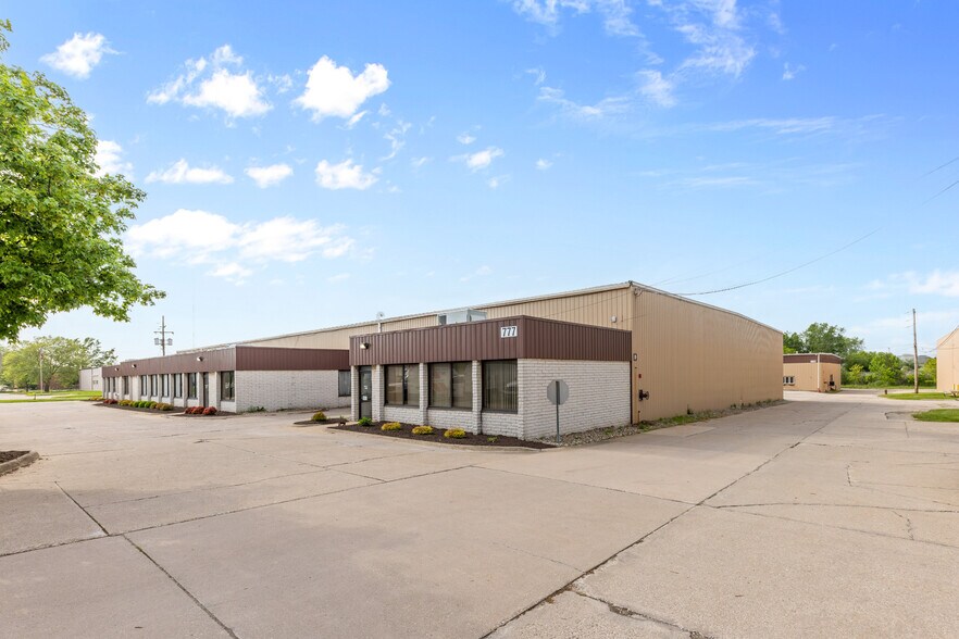 More Photos Of 775 W Smith Rd, Medina Industrial For Sale