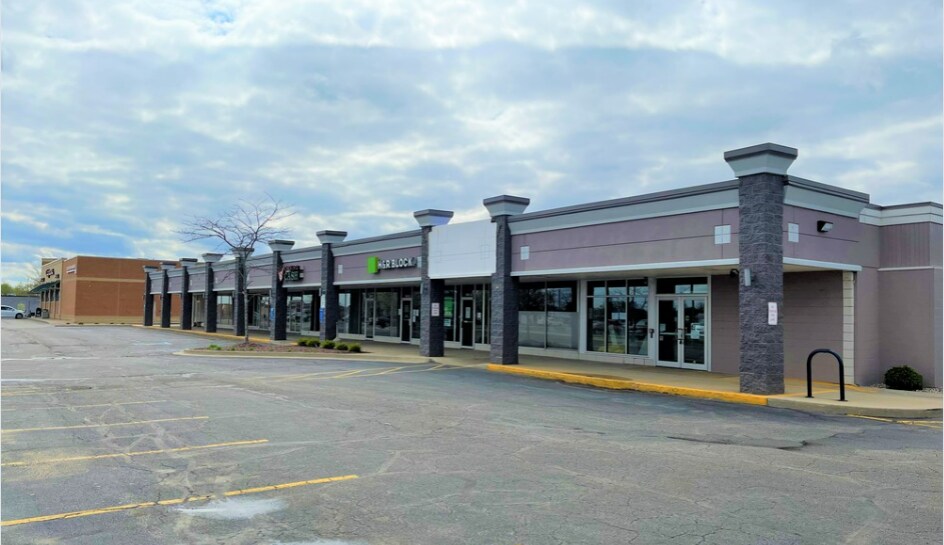 More Photos Of 539-545 N Line St, Columbia City Freestanding For Lease