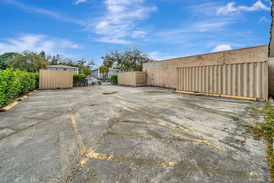 More Photos Of 67 NW 166th St, North Miami Beach Warehouse For Sale