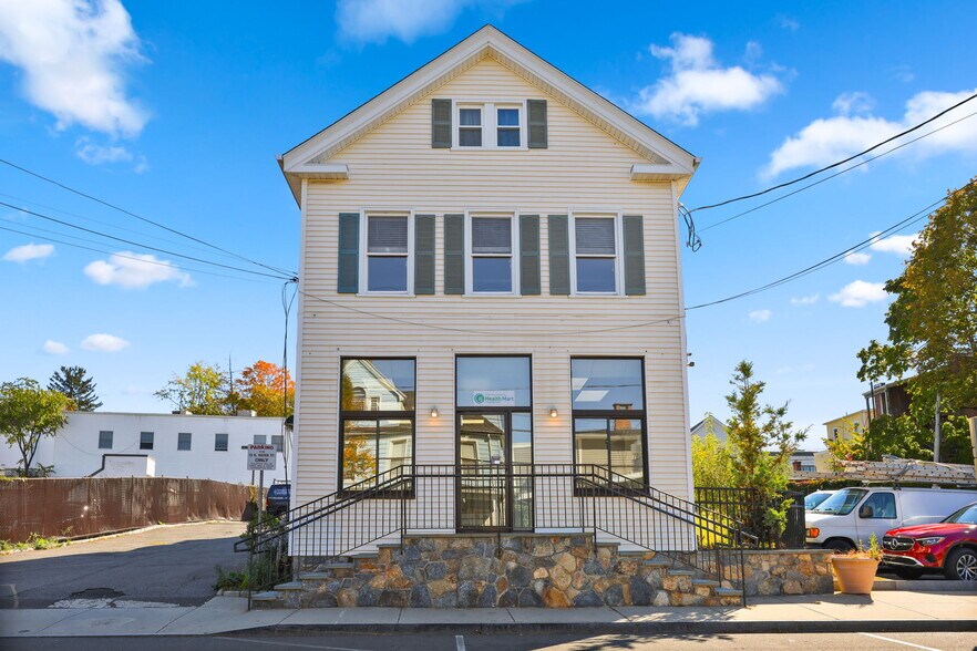 Primary Photo Of 13 N Water St, Greenwich Freestanding For Lease