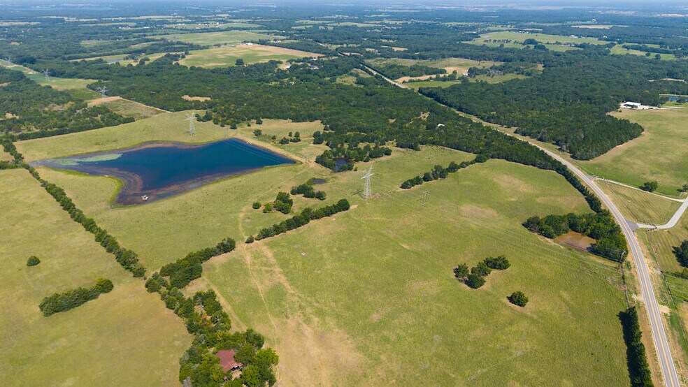 More Photos Of NWC FM 2645 & W FM 898, Bonham Land For Sale