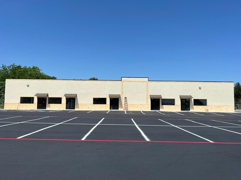 Primary Photo Of 600 E Amber St, San Antonio Medical For Lease