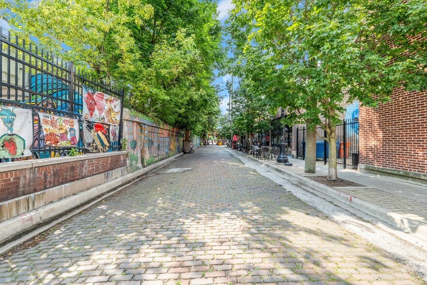 More Photos Of 1409-1411 W Lunt Ave, Chicago Storefront Retail Residential For Sale