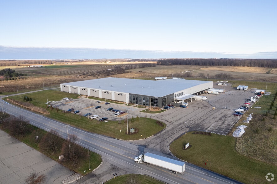 More Photos Of 1055 7 Mile Rd NW, Comstock Park Manufacturing For Lease