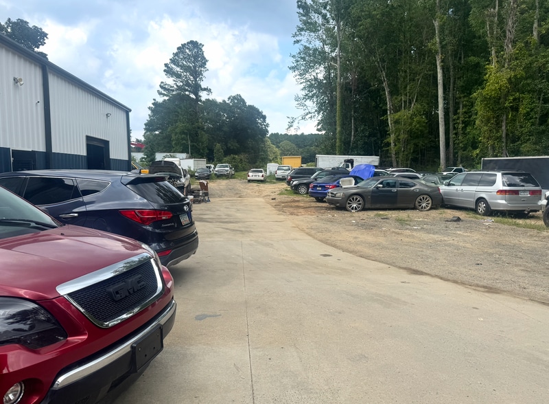 More Photos Of 9696 Tara Blvd, Jonesboro Flex For Sale