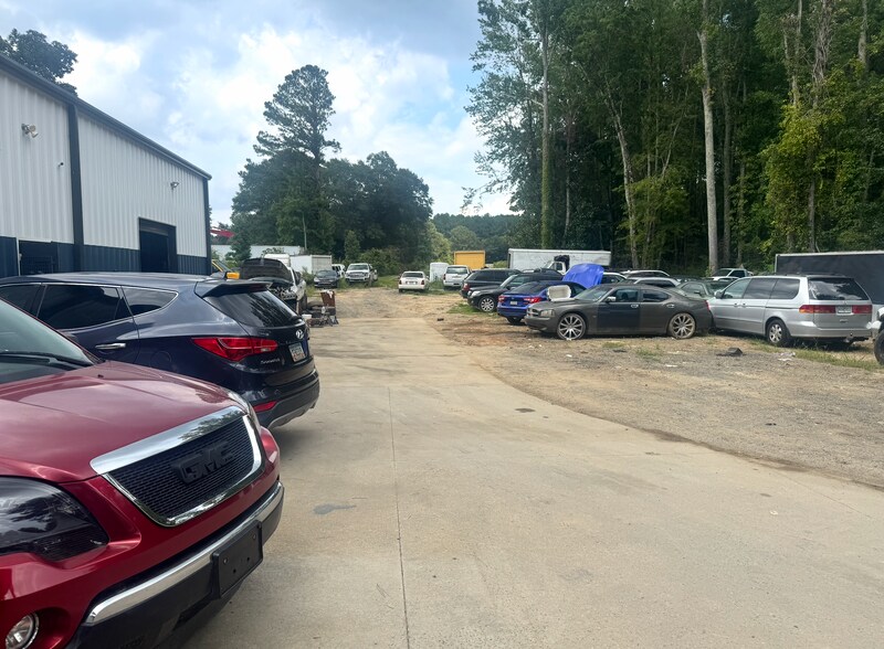 More Photos Of 9696 Tara Blvd, Jonesboro Flex For Lease