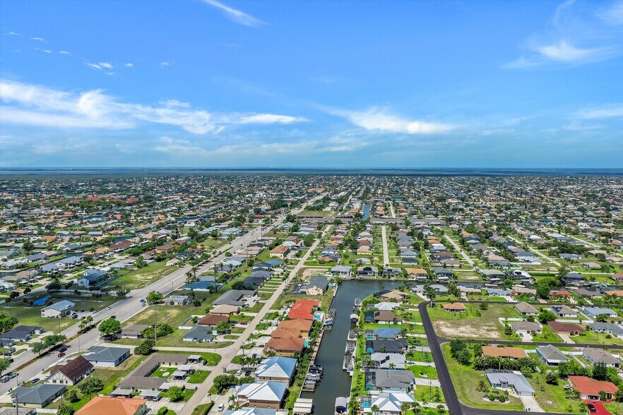 More Photos Of 4707 SW 8th Pl, Cape Coral Apartments For Sale