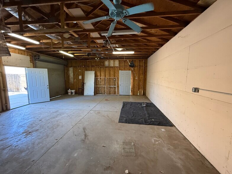 More Photos Of 219 W Mahoney Ave, Mesa Service For Lease