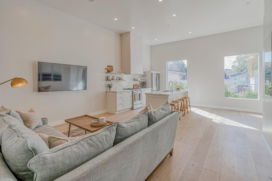 More Photos Of 1124 Castillo St, Santa Barbara Hotel For Sale