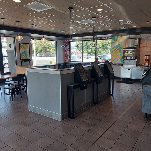 More Photos Of 1120 Somerset St, New Brunswick Fast Food For Sale