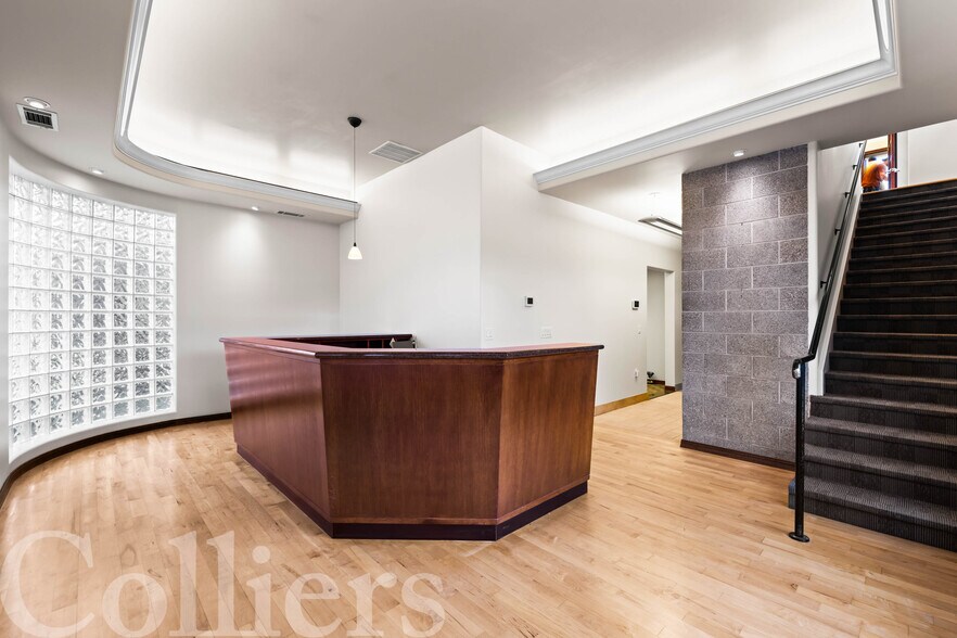 More Photos Of 2313 W Overland Rd, Boise Office For Sale
