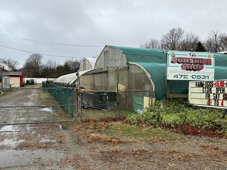 More Photos Of 482 Sylvan Ave, Bayport Garden Center For Sale