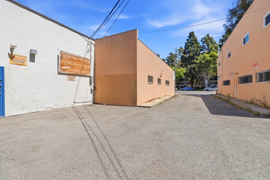 More Photos Of , Inglewood Office For Sale