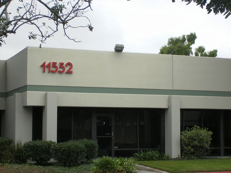 More Photos Of 11552 Knott St, Garden Grove Warehouse For Lease