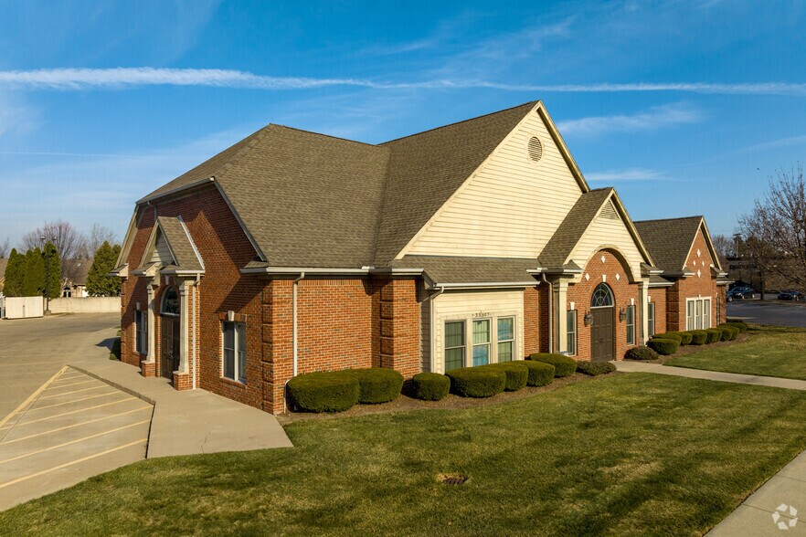 More Photos Of 35807 Moravian Rd, Clinton Township Office For Lease