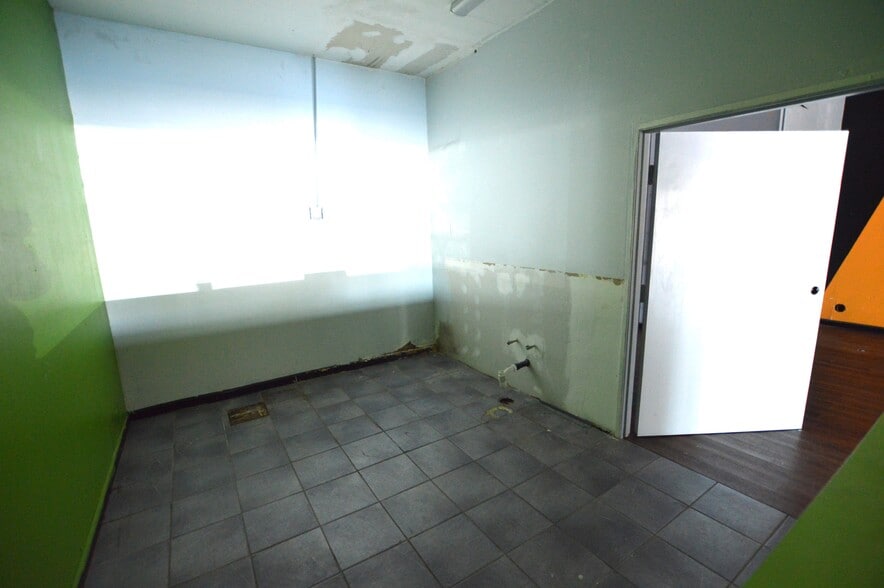 More Photos Of 630-678 W Base Line Rd, Rialto Unknown For Lease