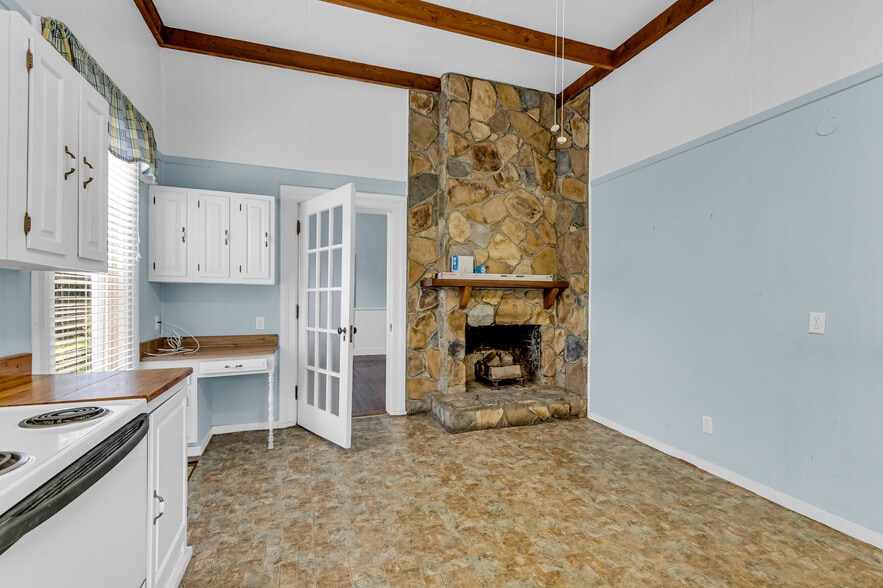 More Photos Of 104 Central Blvd, Guyton Office For Sale