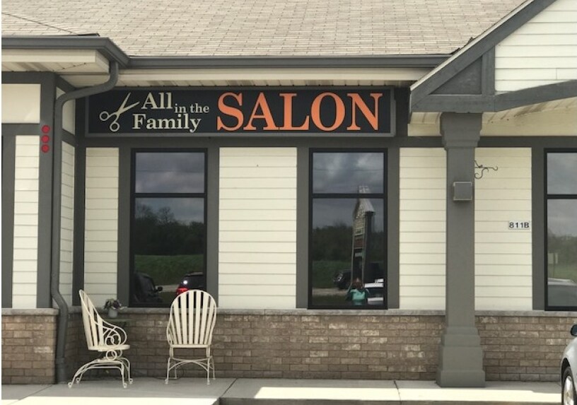 More Photos Of 811 Fox Ln, Waterford Storefront Retail Office For Lease