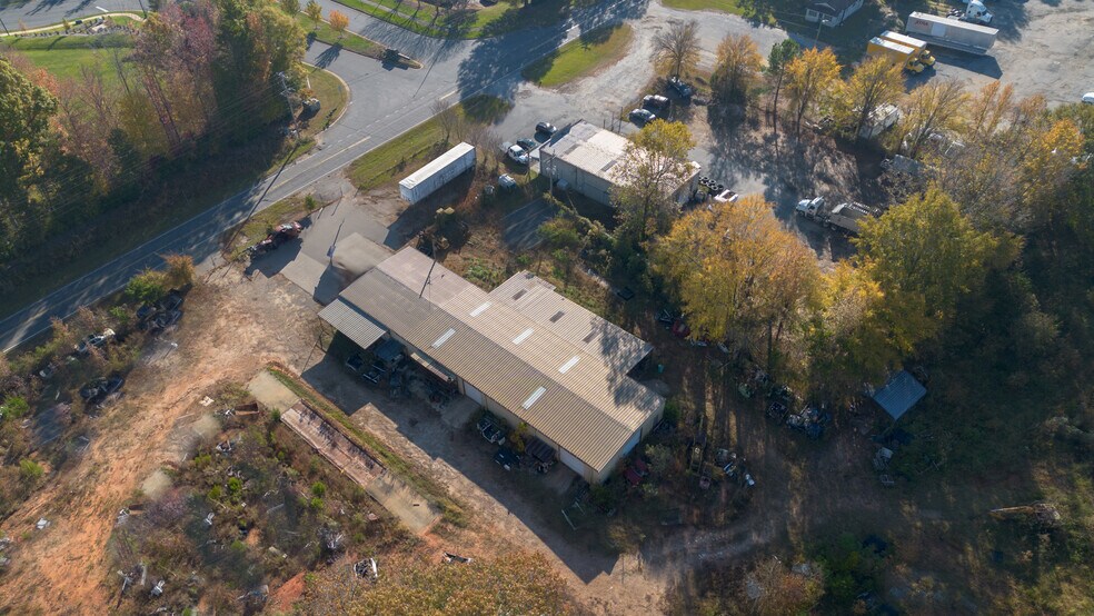 More Photos Of 725 Red River Rd, Rock Hill Industrial For Lease