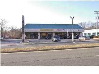 More Photos Of 1880 W County Line Rd, Lakewood Storefront For Sale