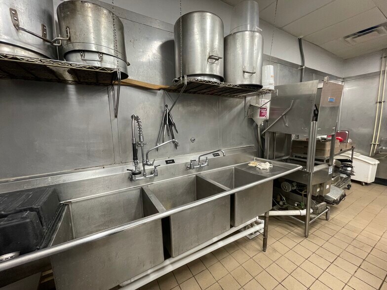 More Photos Of 1438 Liberty Rd, Eldersburg Unknown For Lease