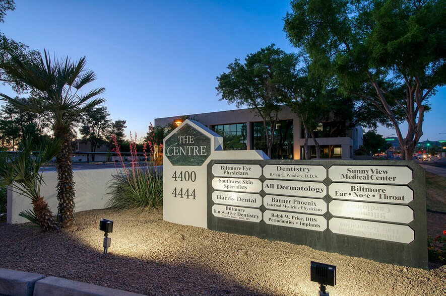 More Photos Of 4400 N 32nd St, Phoenix Medical For Lease