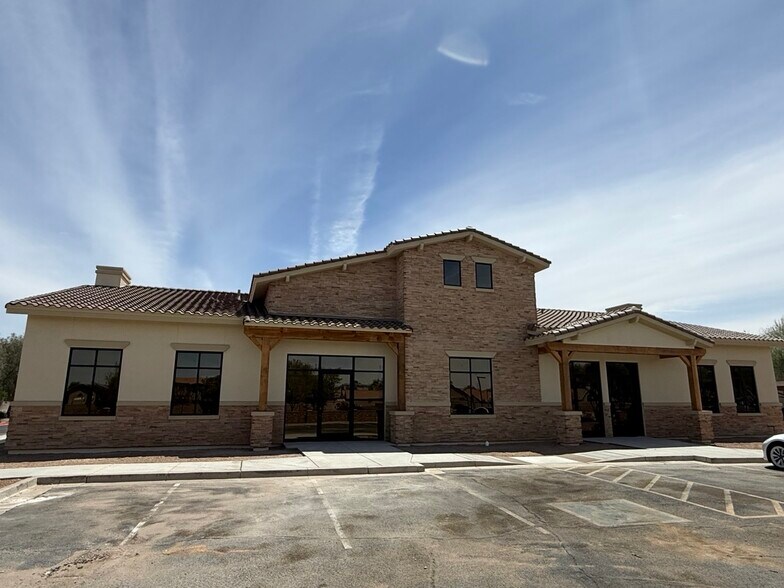 More Photos Of 41724 W Smith Enke Rd, Maricopa Medical For Lease