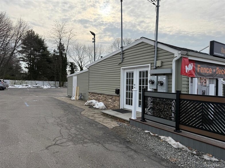 More Photos Of 6316-6318 Jericho Tpke, Commack Storefront For Lease