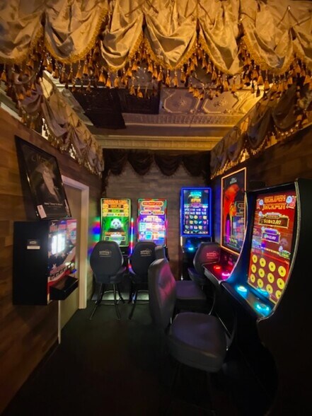 More Photos Of 1331 2nd St, Stevens Point Bar For Sale