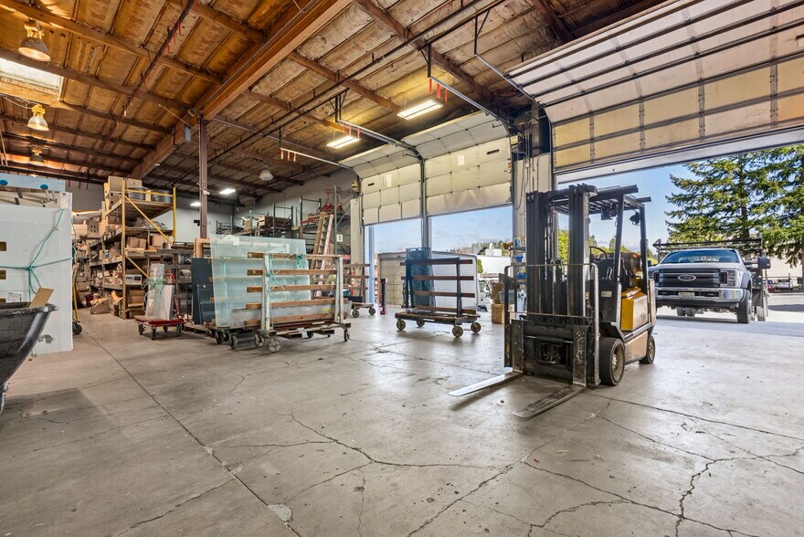 More Photos Of 20205 144th Ave NE, Woodinville Light Manufacturing For Sale