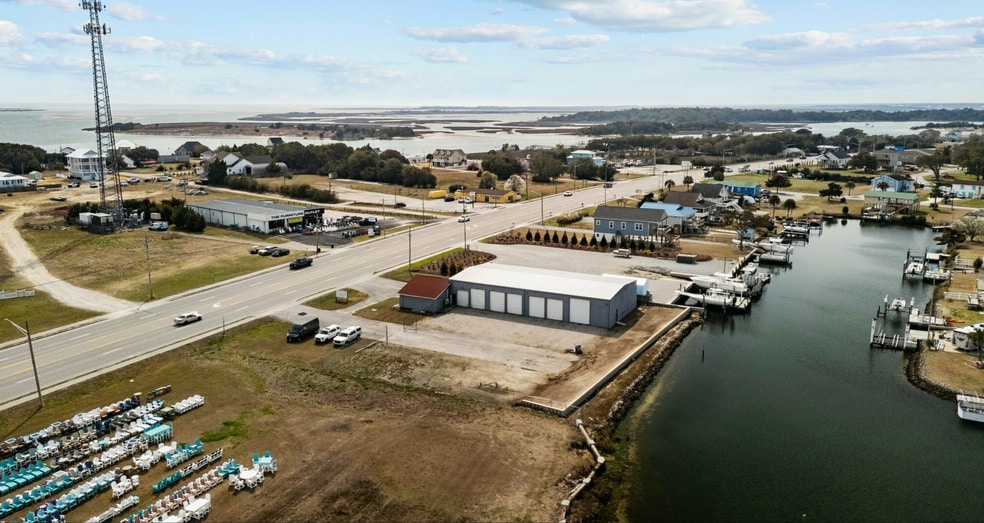 More Photos Of 427 Cedar Point Blvd, Cedar Point Warehouse For Sale