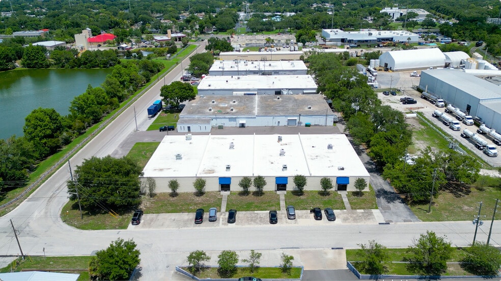 Primary Photo Of 1601-1605 Sunshine Dr, Clearwater Warehouse For Sale