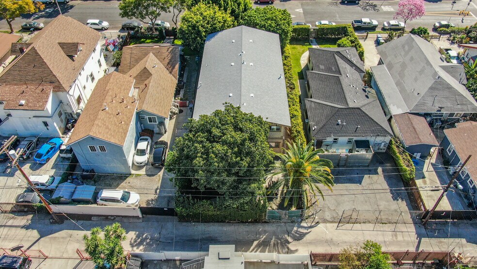 More Photos Of 2617 Jeffries Ave, Los Angeles Apartments For Sale