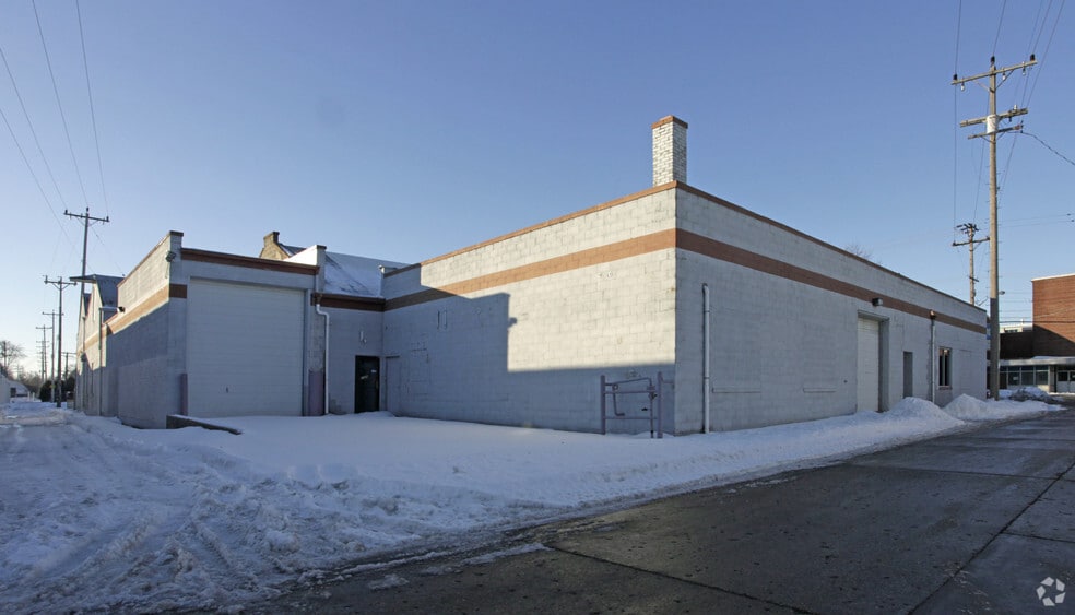 More Photos Of 3307 14th Ave, Kenosha Manufacturing For Sale