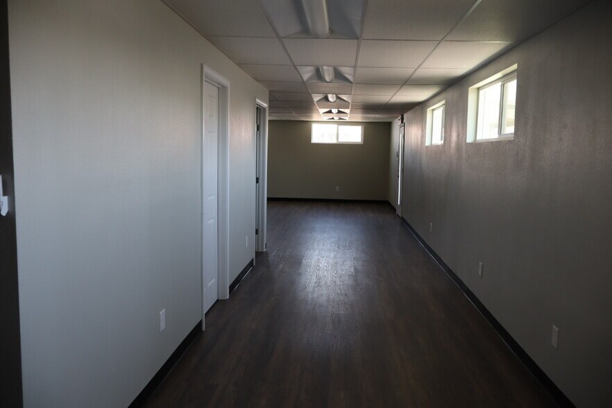 More Photos Of 6911 Doniphan Dr, El Paso Office For Lease