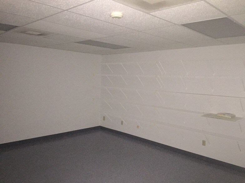 More Photos Of 3124 W Main St, Dothan Office For Lease