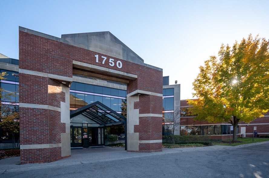 More Photos Of 1750 S Telegraph Rd, Bloomfield Hills Medical For Lease