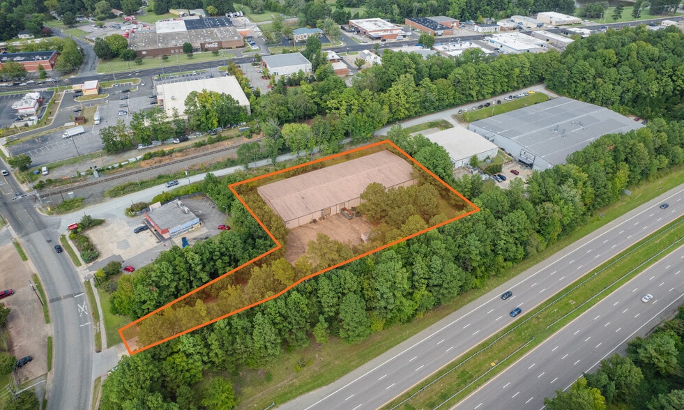 More Photos Of 121 S Lasalle St, Durham Warehouse For Lease