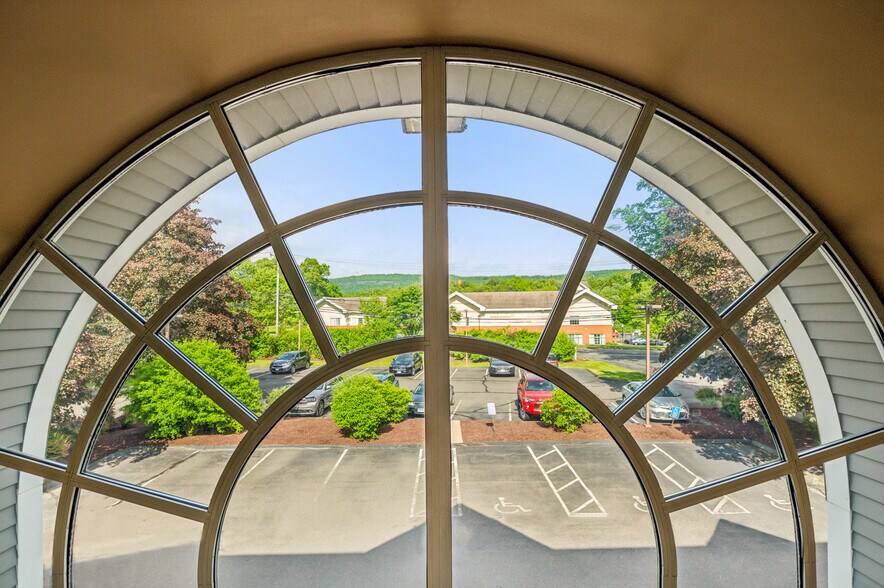 More Photos Of 111 Simsbury Rd, Avon Medical For Lease
