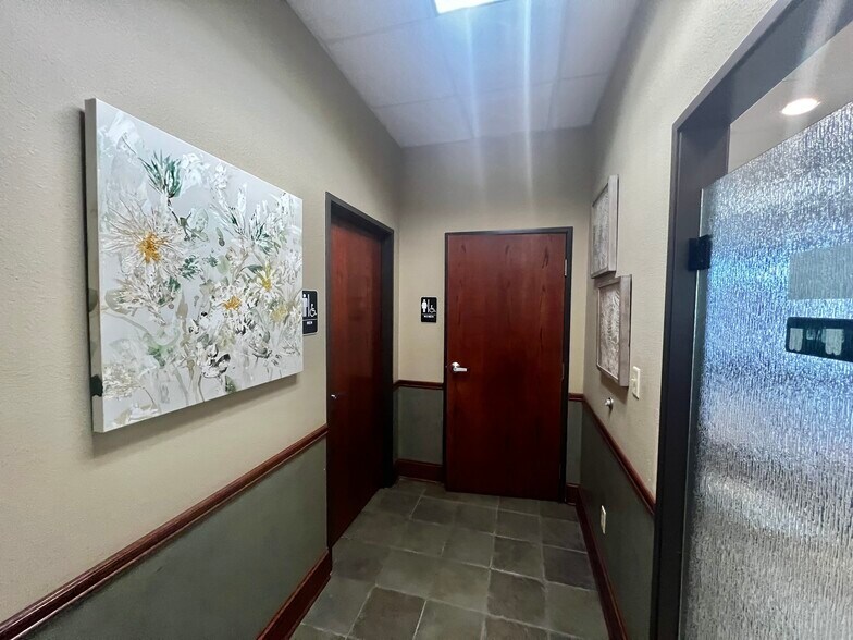 More Photos Of 661 W Central Texas Expy, Harker Heights Office For Lease