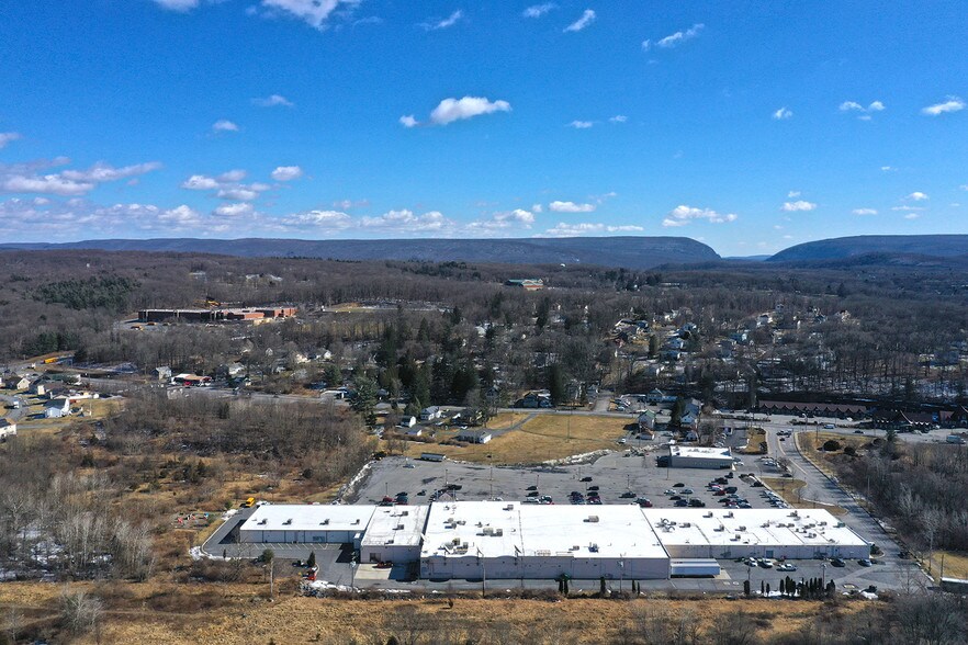 More Photos Of 4-28 Eagles Glenn Mall, East Stroudsburg Unknown For Lease