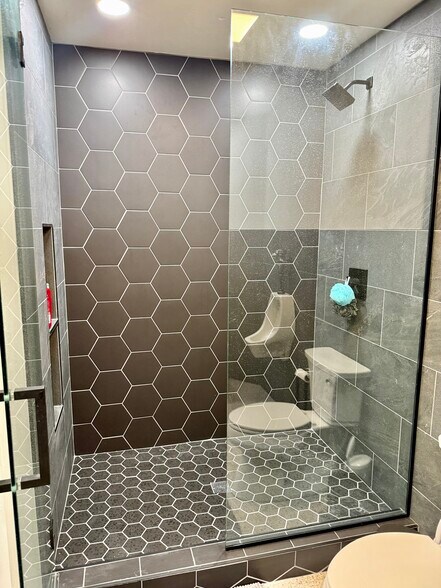 More Photos Of 7800 E Greenway RD. Unit A105, Scottsdale Warehouse For Sale