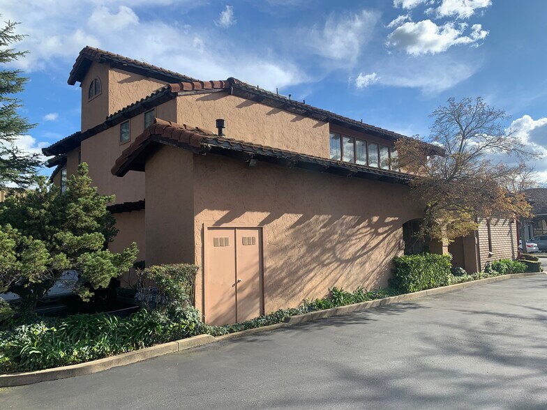 More Photos Of 17600 Monterey St, Morgan Hill Medical For Lease
