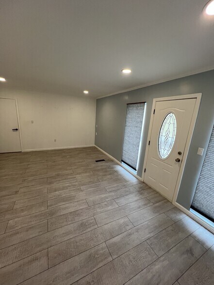 More Photos Of 4936 E 73rd St, Tulsa Office For Lease