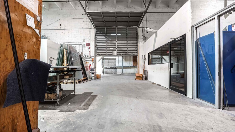 More Photos Of 7450 NW 41st St, Miami Manufacturing For Sale