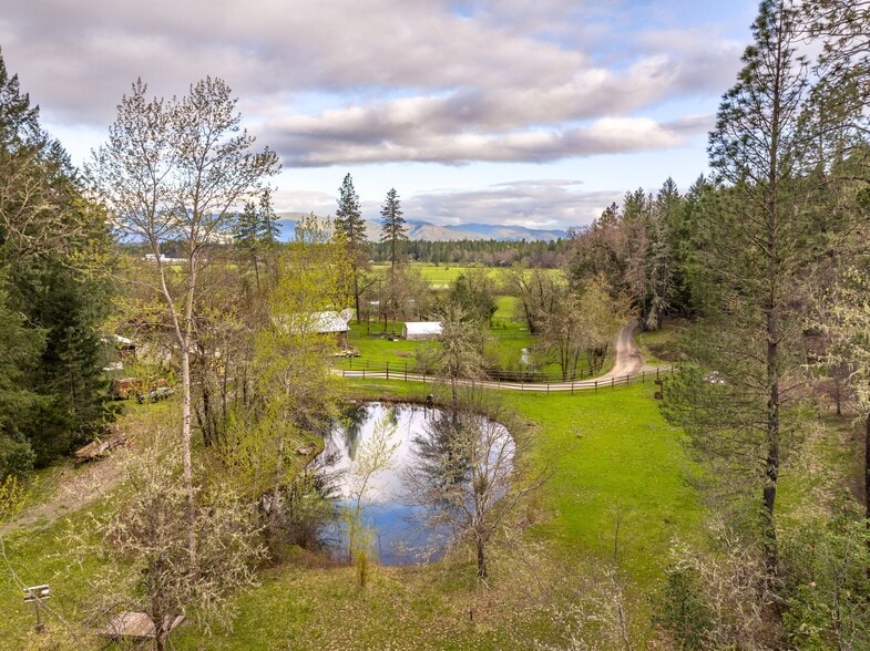 More Photos Of 3305 Dick George Rd, Cave Junction Hospitality For Sale