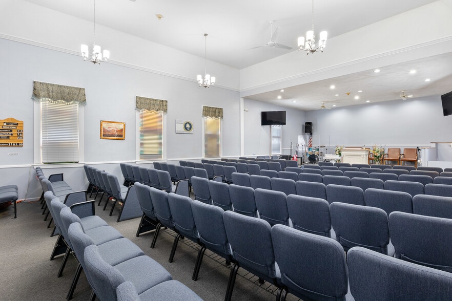 More Photos Of 1 C St, Framingham Religious Facility For Sale